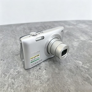 Nikon Coolpix S3300: Silver 16MP Digital Camera