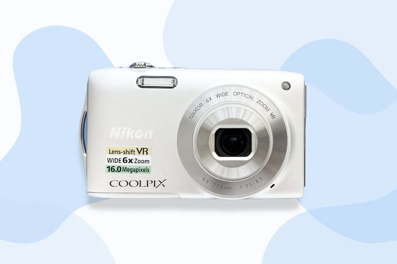 Nikon Coolpix S3300: Silver 16MP Digital Camera